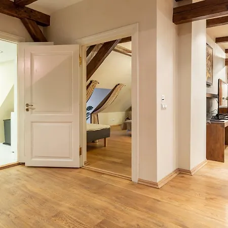 Old Town - Lai Apartamento Talin